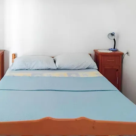 Apartman 1 Bedroom In Gdinj