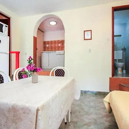 1 Bedroom In Apartman